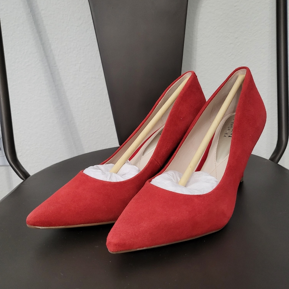 Alfani red pointy heels